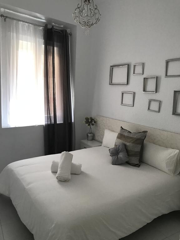 Bromham Apartment เซบีญา ภายนอก รูปภาพ