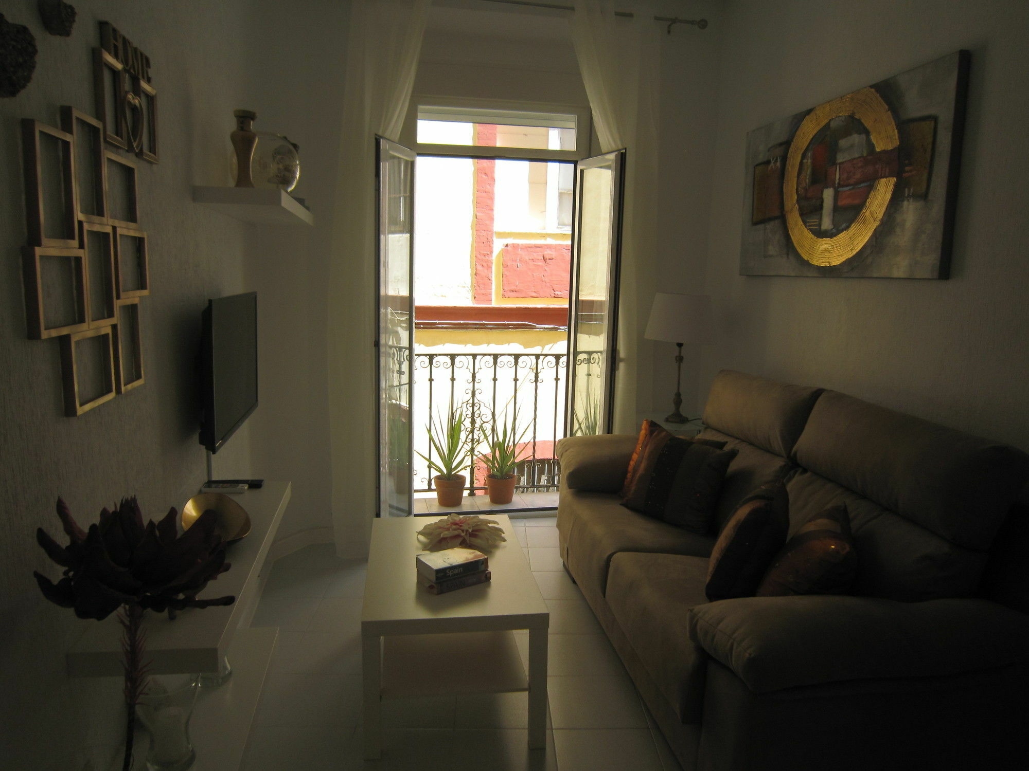 Bromham Apartment เซบีญา ภายนอก รูปภาพ