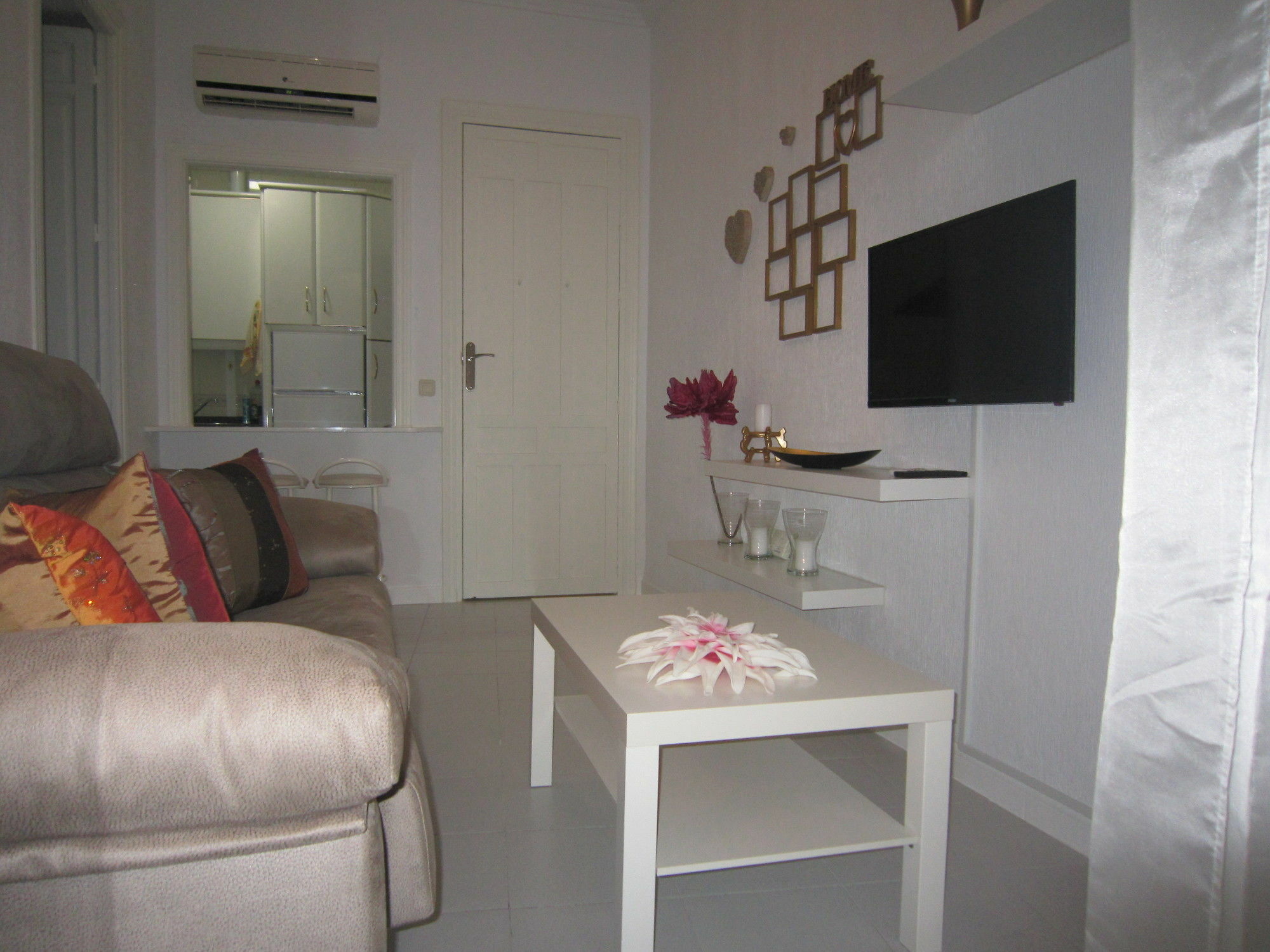 Bromham Apartment เซบีญา ภายนอก รูปภาพ